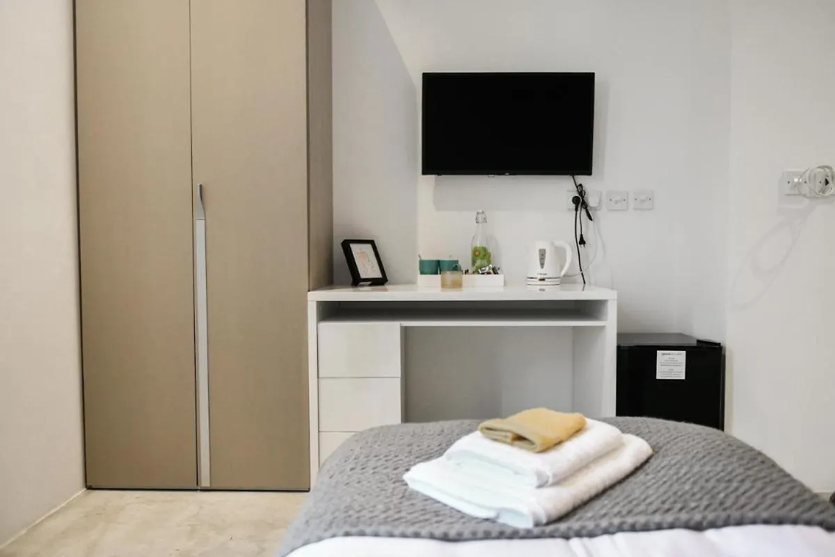 Bb Marina - Close To Rock Beach Malta Pieta Bed & Breakfast