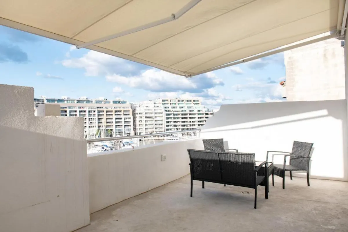 Bb Marina - Close To Rock Beach Malta Pieta Bed & Breakfast